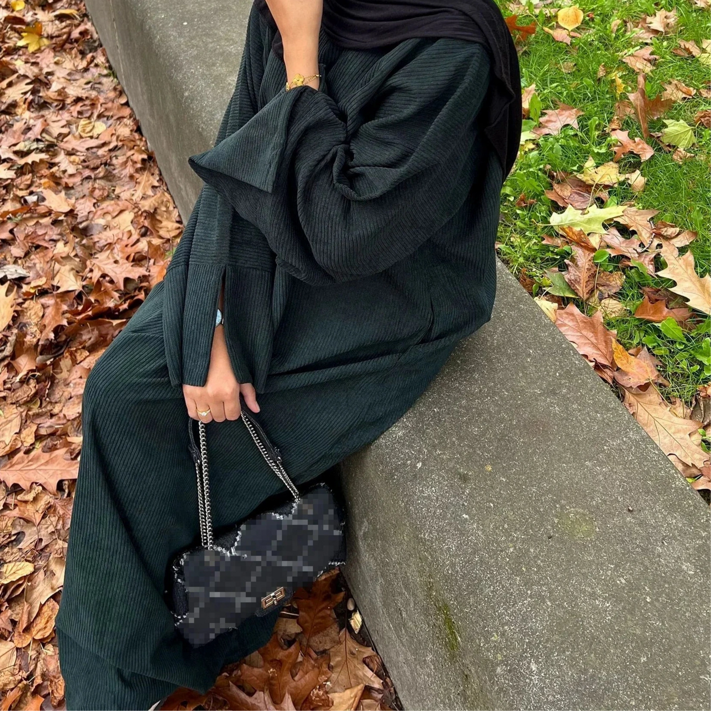 DAFNÍ Winter Abaya