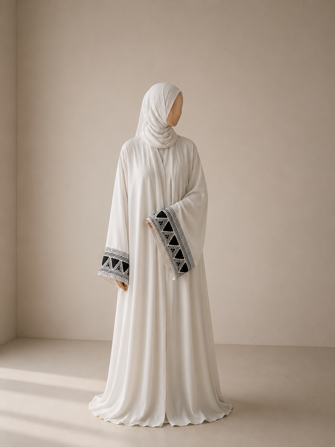 DAFNÍ Open Abaya