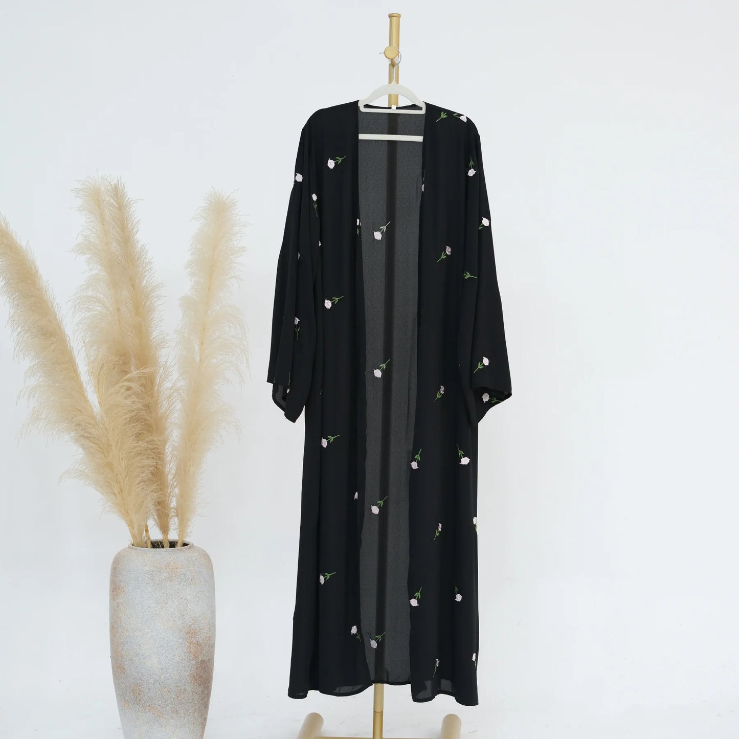 DAFNÍ Open Sleeve Flower Abaya