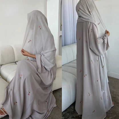 DAFNÍ Open Sleeve Flower Abaya