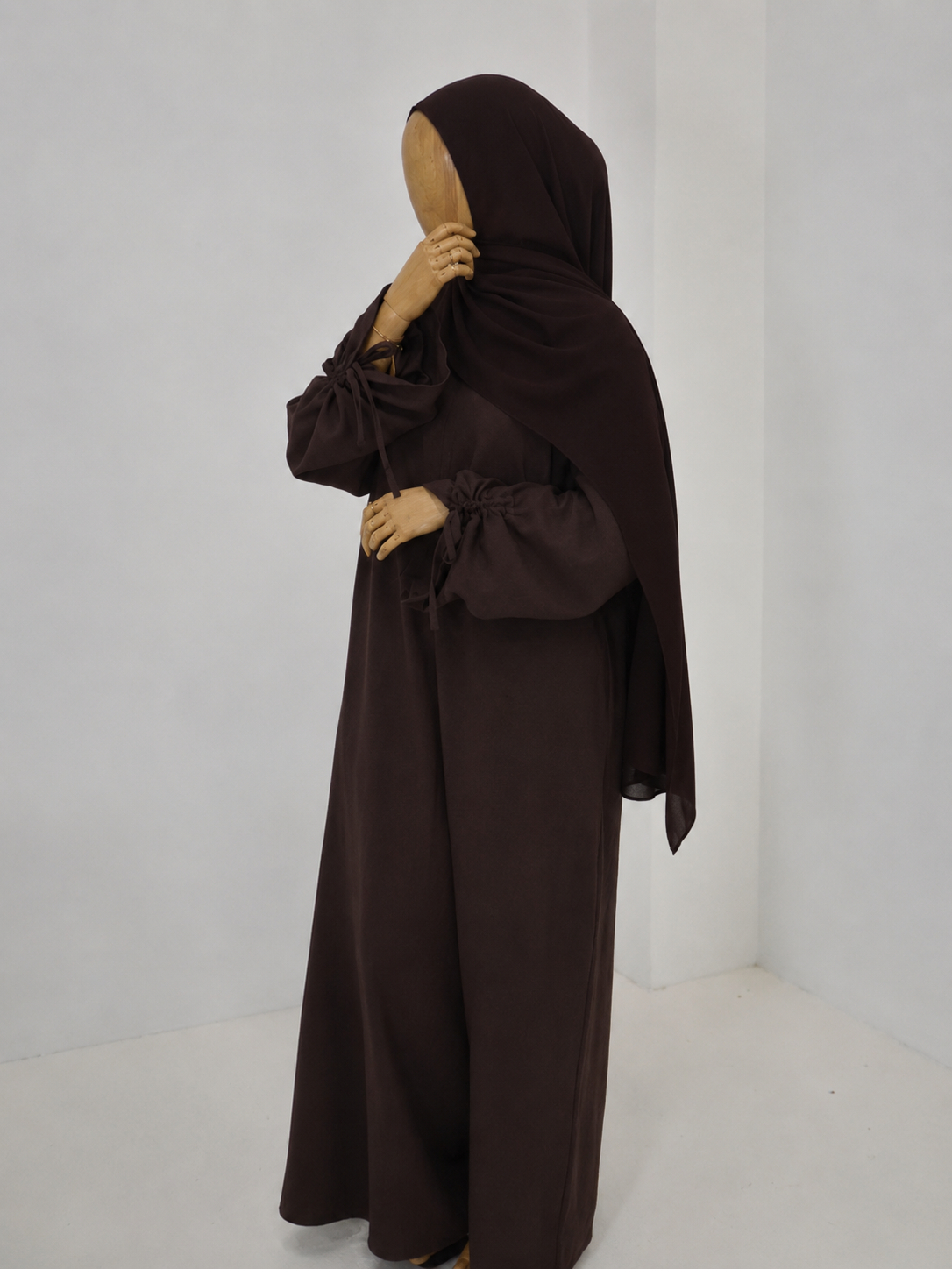 DAFNÍ Bow Abaya
