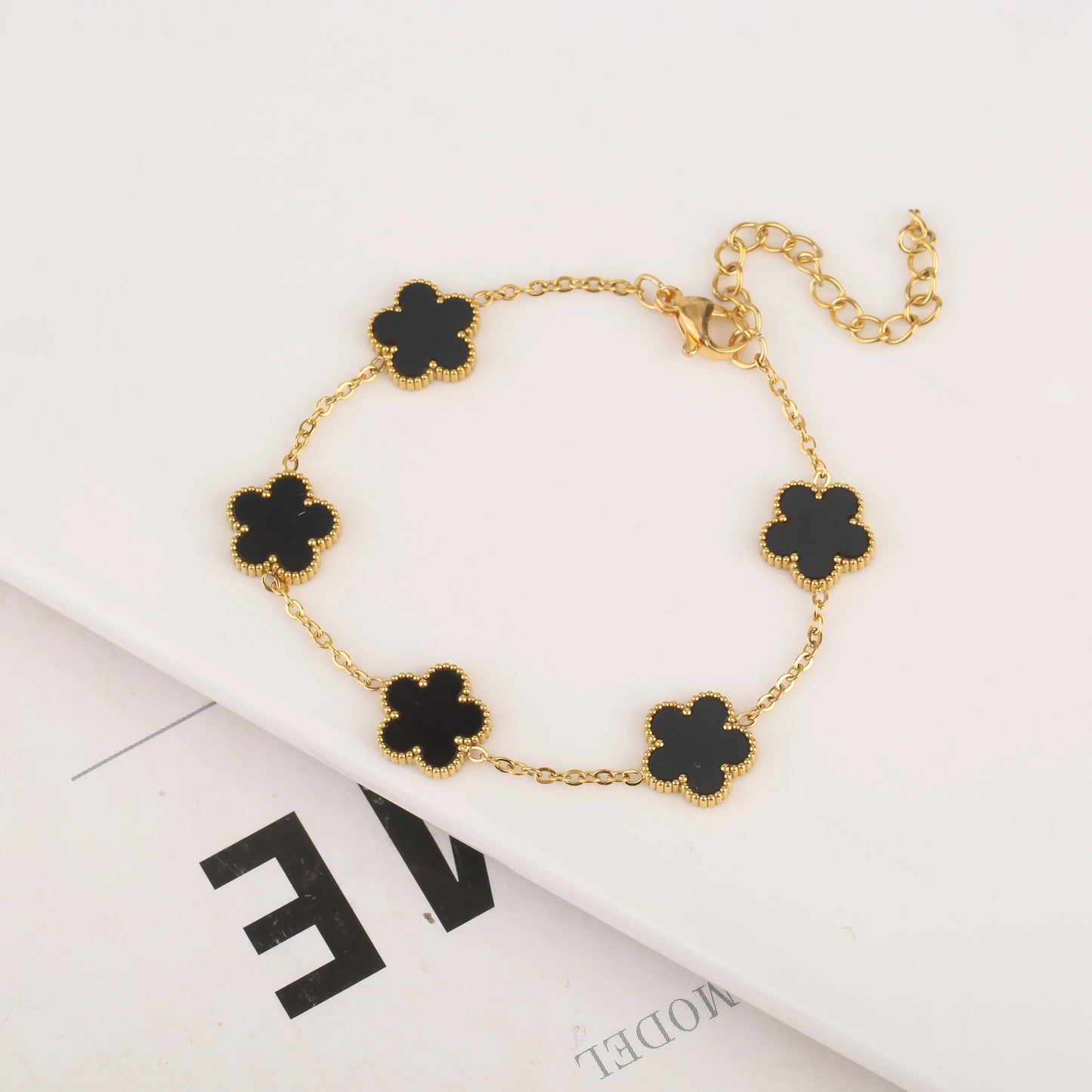 DAFNÍ Black Blossom Jewellery Set